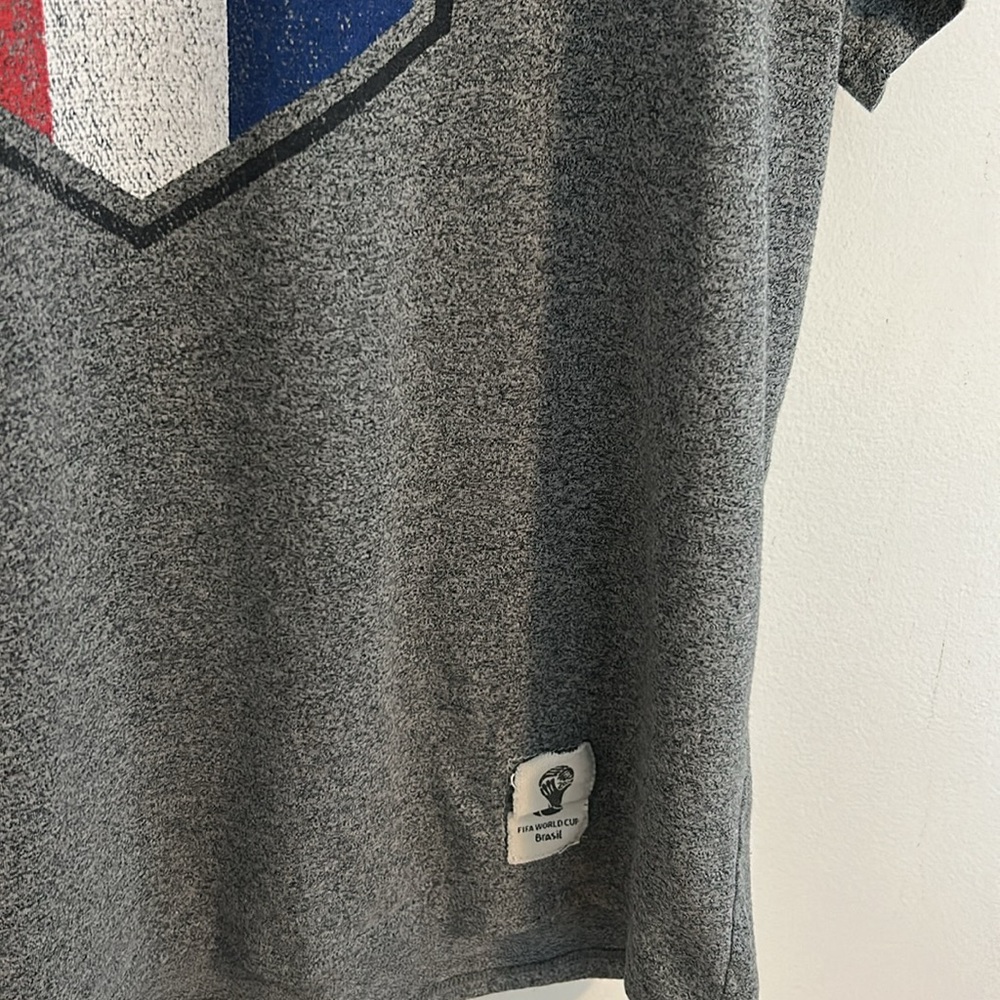 2014 FIFA USA World Cup Gray Soccer T-Shirt Size Large. Brazil 2014 - Picture 5 of 9